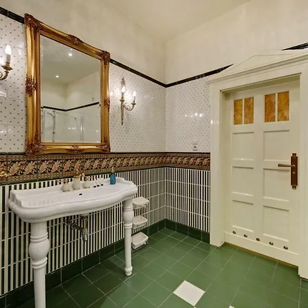 Krysztalowy Апартаменты *